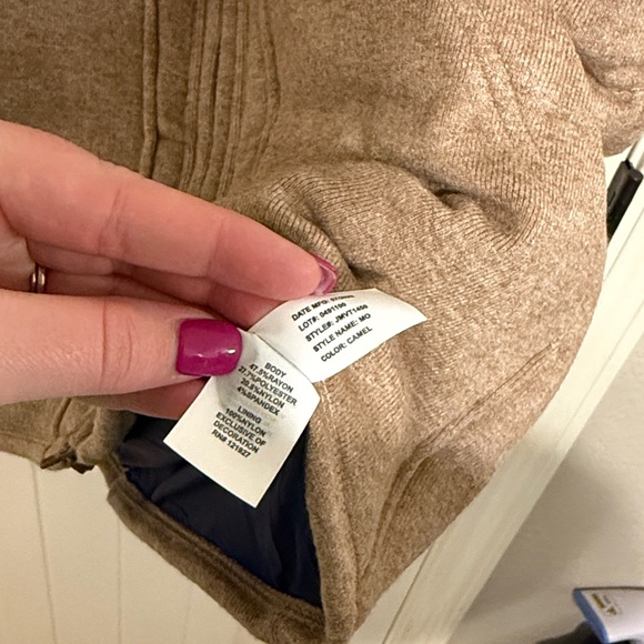 Johnnie-o Mo Vest Camel medium new - Picture 7 of 7